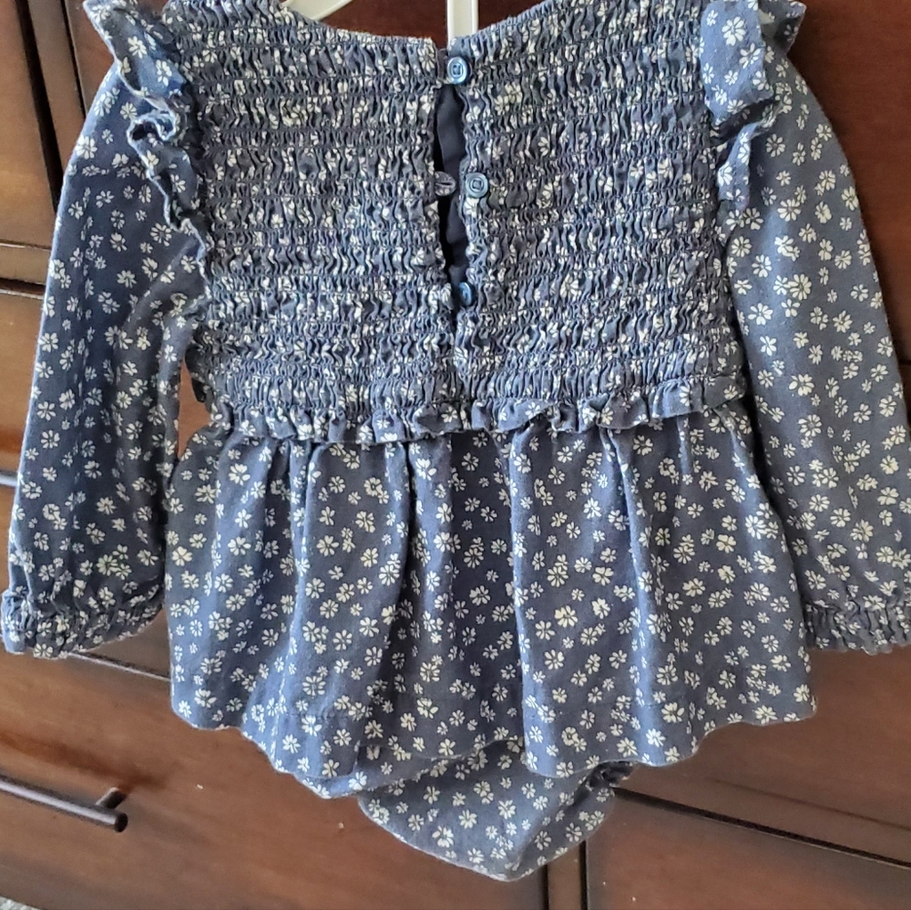 Floral Blue Smocked Ruffle Top - Picture 3 of 3